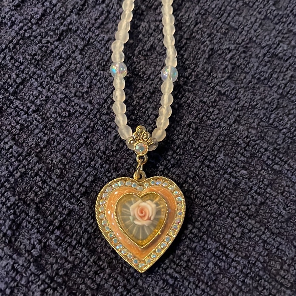 Exquisite heart shaped vintage rose necklace